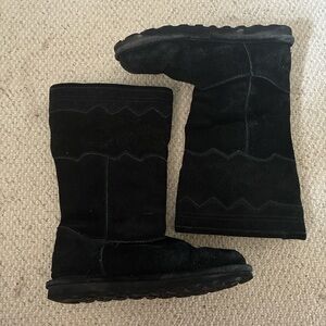 BearPaw Black Suede Boots